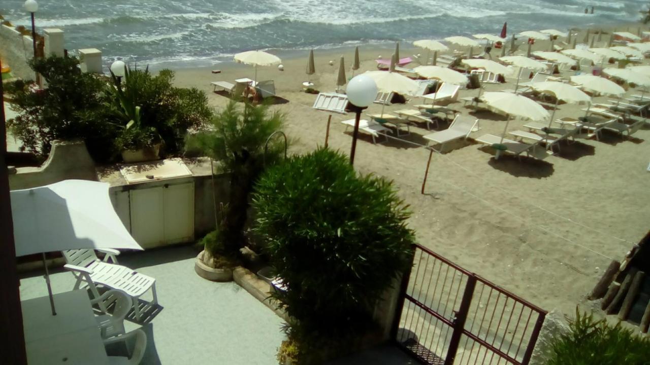 Casa sulla spiaggia Casal Velino Esterno foto